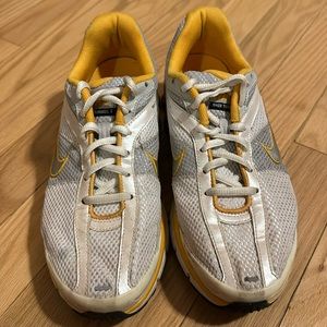 Women’s Nike Shox Size 6.5